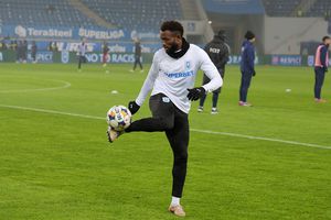 Universitatea Craiova - FC Botoșani, în etapa 23 » Echipele de start + Imagini și informații de la stadion: tricouri speciale pentru Kumar și Screciu