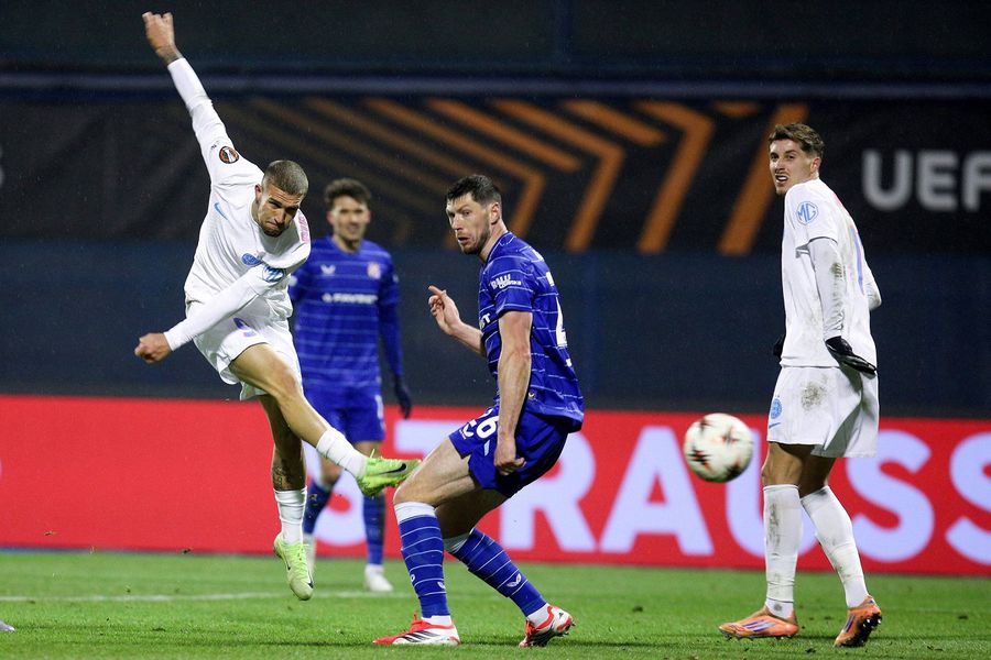 Daniel Bîrligea, în Dinamo Zagreb - FCSB 4-1. Foto: Imago Daniel Bîrligea, scos la vânzare » Impresarul atacantului de la FCSB, anunț major: „Pentru jumătate din sumă”