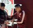 Olimpiu Moruțan e deja printre preferații fanilor Rapidului » Zeci de suporteri au venit să facă poze și să ia autografe