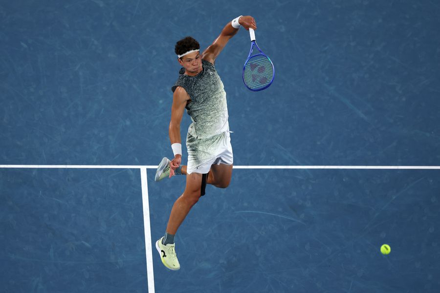 Cum să faci față căldurii de la Melbourne? Doi jucători calificați în optimi de finală au răspuns la această întrebare