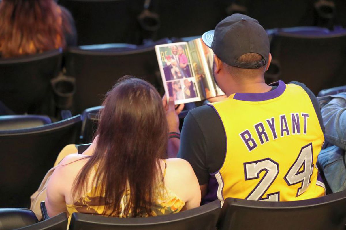 Performanță de senzație! Sabrina Ionescu, alegerea #1 în draft-ul WNBA: „Puține speranțe atrag atenția precum o face ea” » L-a avut mentor pe Kobe Bryant