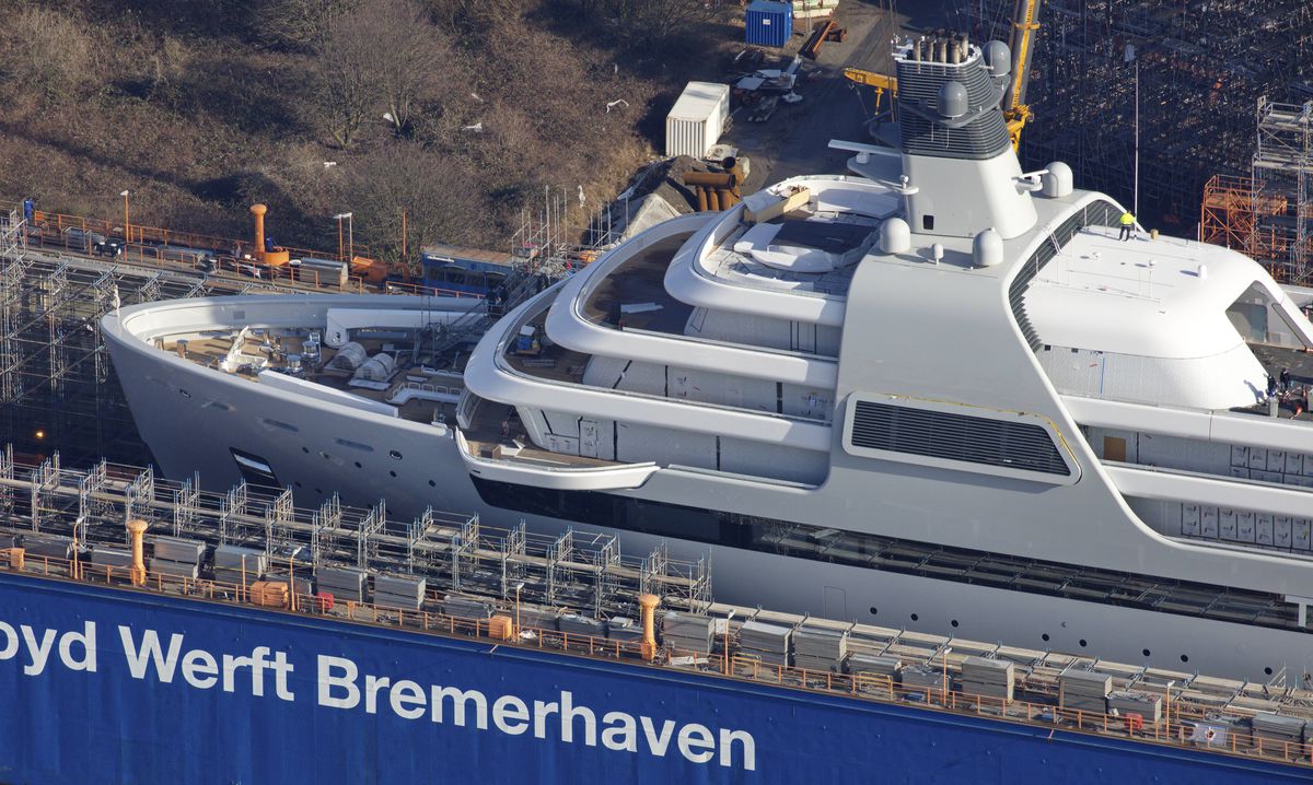 Abramovich s-a speriat de sancțiuni » Ce a făcut cu iahtul de 500 de milioane de euro