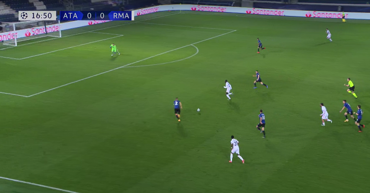 A comis-o VAR? „Roșu” direct în Atalanta - Real Madrid! Ce s-a întâmplat în debutul meciului