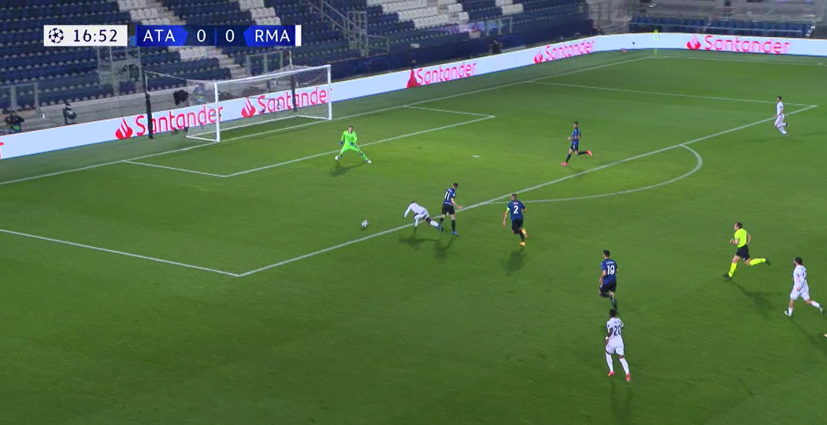 A comis-o VAR? „Roșu” direct în Atalanta - Real Madrid! Ce s-a întâmplat în debutul meciului