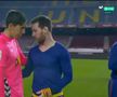La finalul meciului Barcelona - Elche 3-0, portarul oaspeților, Edgar Badia, i-a cerut tricoul lui Leo Messi, autorul unei „duble” pe Camp Nou.
