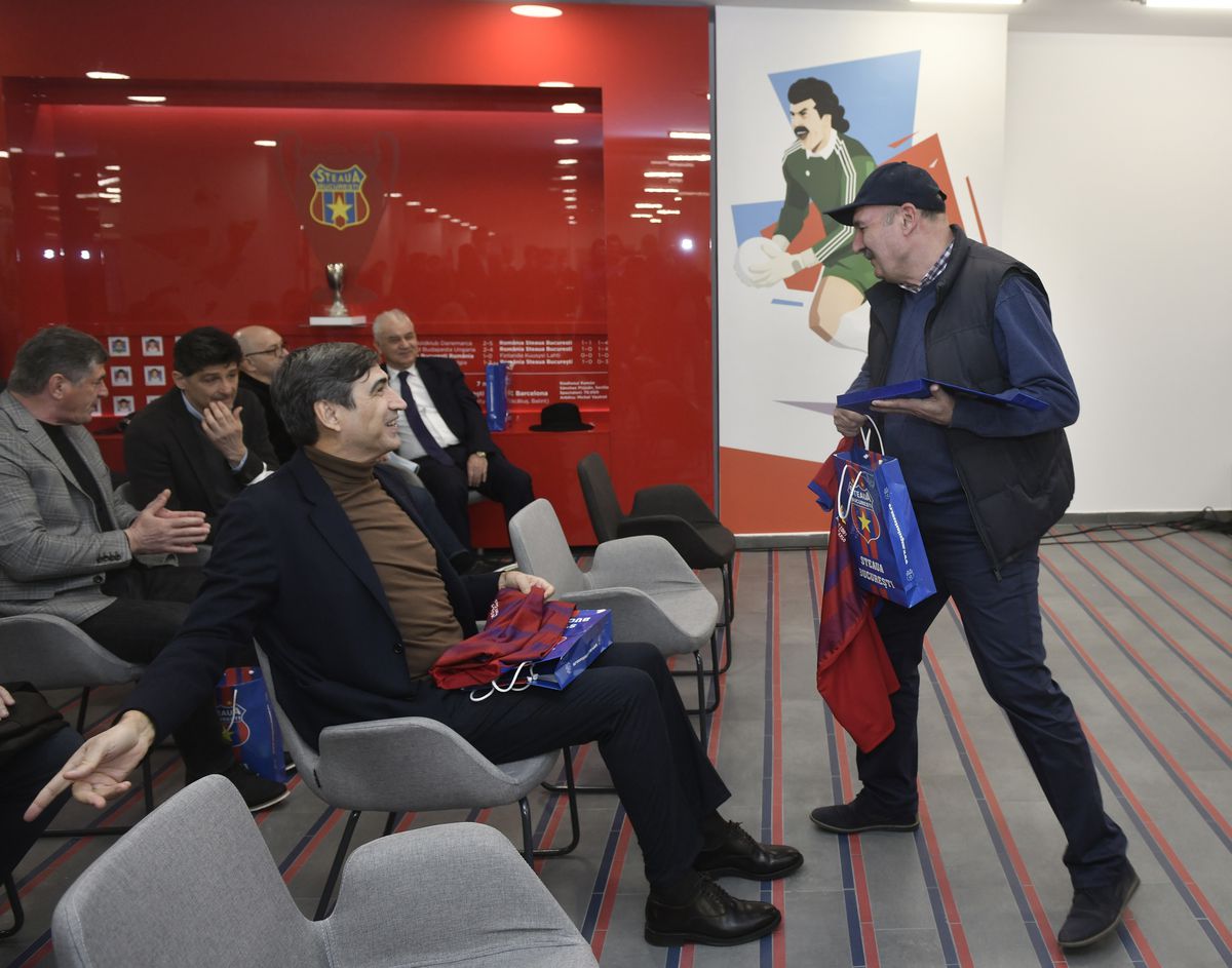 35 de ani de la Supercupa Europei cucerită de Steaua în fața lui Dinamo Kiev » Legendele steliste, cu gândul la situația din Ucraina: „E dureros!”