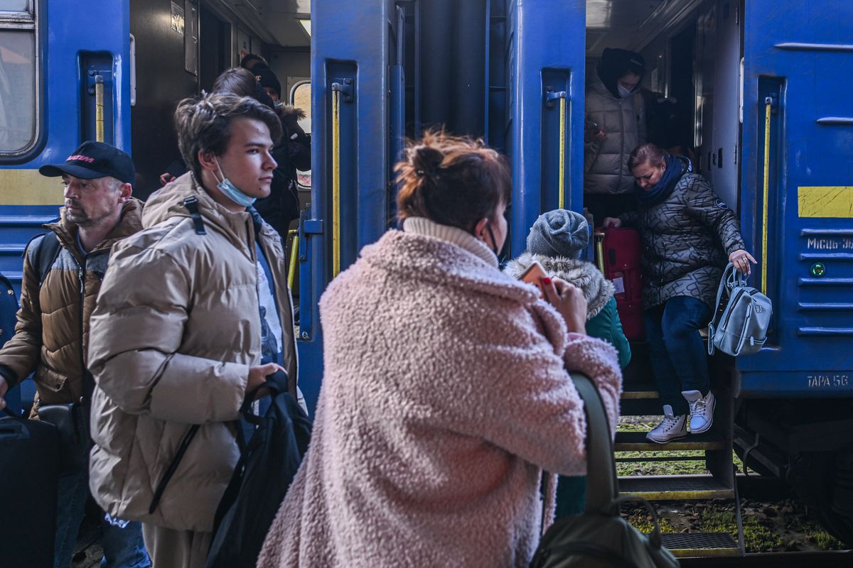 Soția boxerului înrolat în armată, mesaj tulburător: „Străzile noastre sunt pline de corpurile soldaților voștri! Salvați-vă bărbații!”