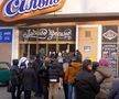 În Kiev, locutorii au format cozi imense la bănci, benzinării și supermarket-uri