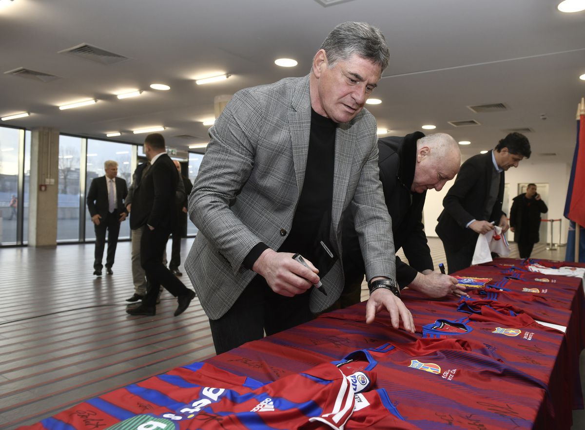 35 de ani de la Supercupa Europei cucerită de Steaua în fața lui Dinamo Kiev » Legendele steliste, cu gândul la situația din Ucraina: „E dureros!”