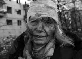 Zorii războiului » 25 de fotografii tulburătoare din Ucraina bombardată de rachetele Rusiei lui Putin