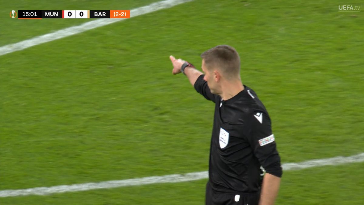 Bruno Fernandes, fault asupra lui Alejandro Balde, în Manchester United - FC Barcelona