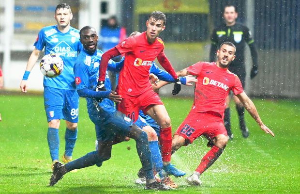 Numai în Liga 1: s-au antrenat pe sintetic, iar 3 jucători s-au rupt! Terenul cu iarbă s-a transformat în parcare