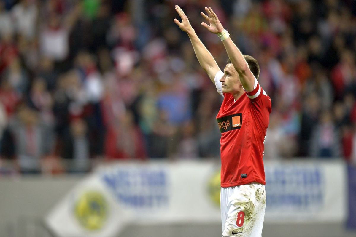 Un fost fotbalist din Liga 1 dezvăluie cea mai mare primă promisă în carieră, pe care însă nu a încasat-o niciodată: „La 20 minute după meci, deja aveam banii cheltuiți”