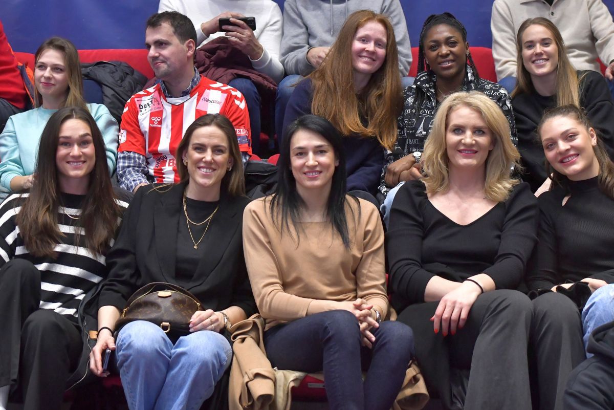 Pus pe glume după ce a văzut-o pe Cristina Neagu la meciul lui Dinamo: „Poate juca împotriva noastră, dacă nu o poate face împotriva Rapidului”