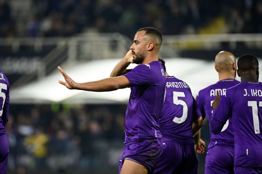 Sursă foto: Imago Protest anti-VAR în Conference League: cum l-a ironizat atacantul Fiorentinei pe arbitru, după ce a marcat golul victoriei în meciul cu Braga