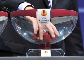 S-a încheiat tragerea la sorți pentru play-off-ul Europa League » Vom avea parte de reeditarea finalei Conference League din 2022!