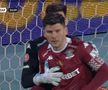 Cristian Săpunaru (39 de ani) a greșit flagrant în minutul 54 al meciului Poli Iași - Rapid, când giuleștenii erau în avantaj, scor 1-0 / FOTO: Captură TV @Orange Sport 1