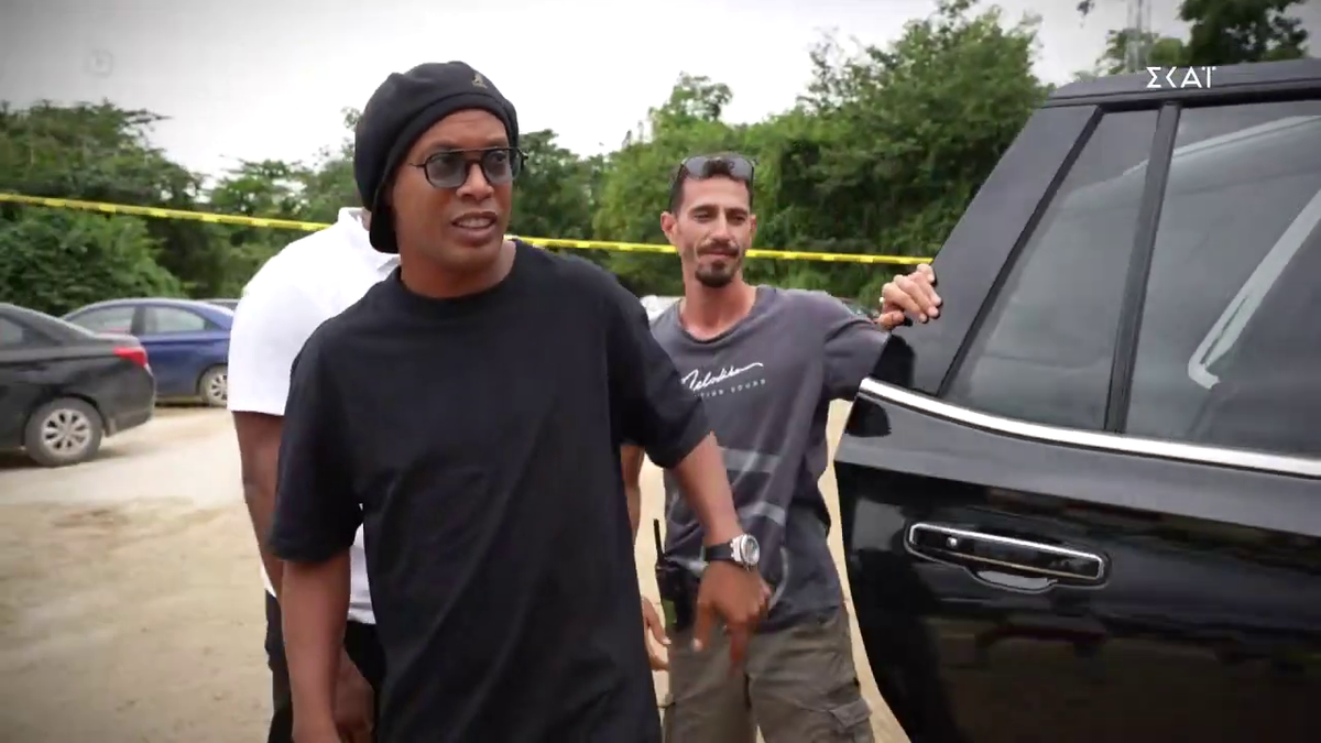 Ronaldinho - Survivor