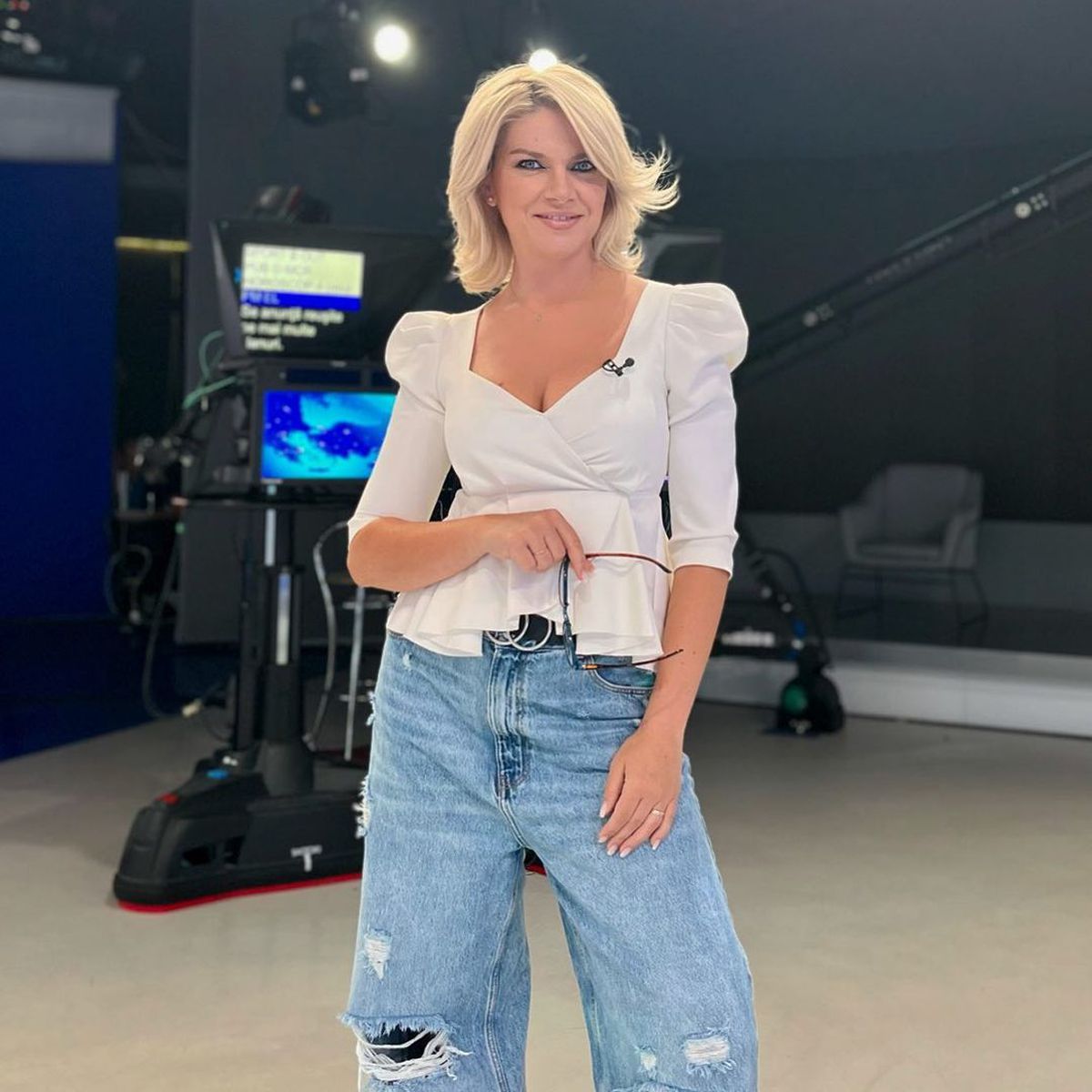 Dialog halucinant între vedetele Pro TV » Filmați în timp ce analizau cât de sexy sunt colegele: „Dacă ele sunt «piese» acum, cum erau când plesneau de tinerețe?”