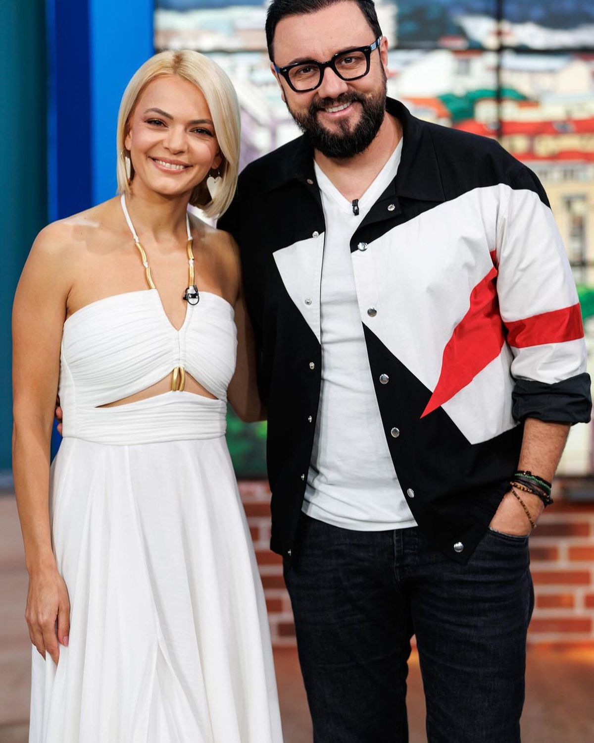 Dialog halucinant între vedetele Pro TV » Filmați în timp ce analizau cât de sexy sunt colegele: „Dacă ele sunt «piese» acum, cum erau când plesneau de tinerețe?”