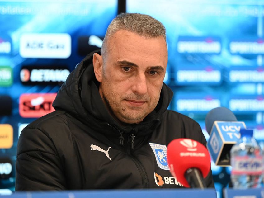 Universitatea Craiova a învins-o pe FC Voluntari, scor 2-1, în runda cu numărul 27 din Superligă. Ivaylo Petev (48 de ani), antrenorul grupării oltene, a criticat arbitrajul.