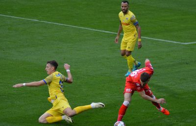 Rednic nu glumește! UTA Arad câștigă și duelul de play-off cu Petrolul și e la egalitate cu locul 6 din Superliga