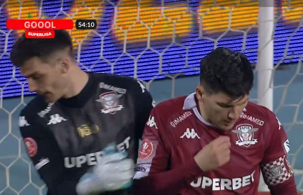 Săpunaru s-a închinat când a realizat ce gafă a făcut » Moment inexplicabil înaintea golului marcat de Poli Iași