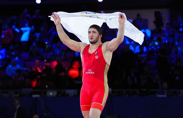 Campionul care nu a fost lăsat să intre în România pentru a participa la European a rupt tăcerea » Ripostă venită de la Moscova