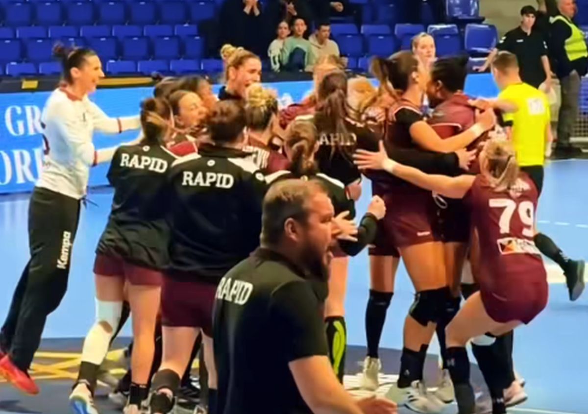 Petrecere în mașină! Rafael van der Vaart, clip viral după calificarea Rapidului în „optimile” Ligii Campionilor la handbal feminin