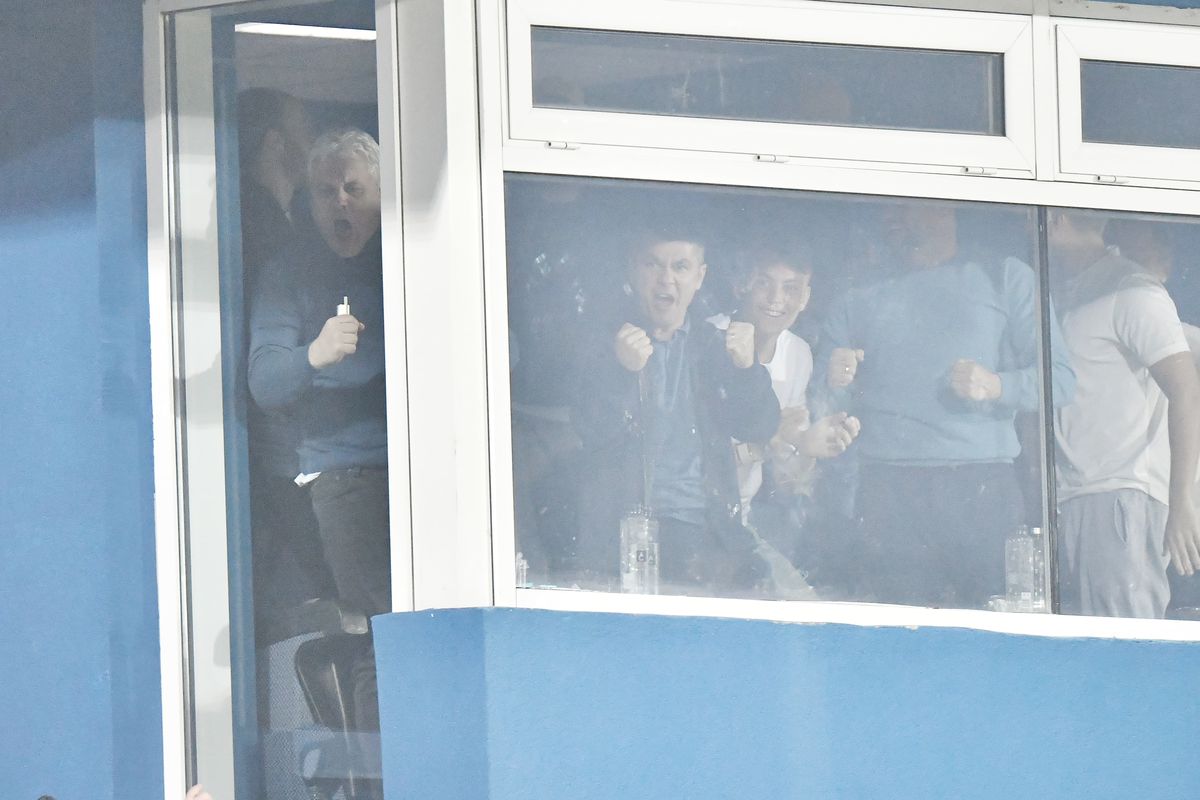 Șumudică, show la interviu! Cu cine ar fi vorbit la telefon în timpul partidei cu Farul: „Ați văzut voi? Sunt cu pastilele în buzunar, îi e frică să nu fac ceva”