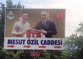 Mesut Ozil s-a lansat puternic în politică » Funcția primită în partidul președintelui Recep Tayyip Erdogan!