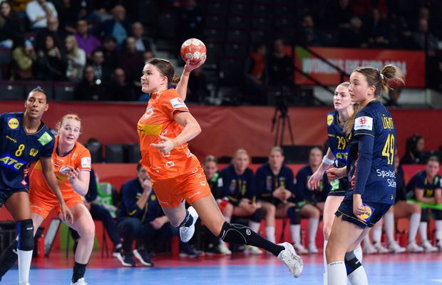 CSM București a transferat o campioană mondială » A venit de la posibila viitoare adversară din Champions League