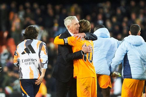 Carlo Ancelotti l-a avut elev pe Luka Modric la Real Madrid în 259 de partide, al șaptea jucător ca prezențe din cariera sa / Foto: Imago