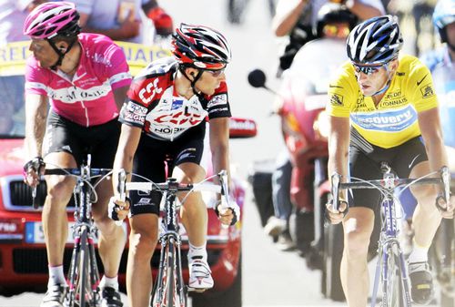 De la stânga la dreapta: Jan Ullrich, Ivan Basso și Lance Armstrong, foto: Guliver/gettyimages