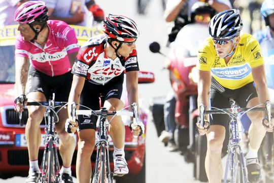 De la stânga la dreapta: Jan Ullrich, Ivan Basso și Lance Armstrong, foto: Guliver/gettyimages