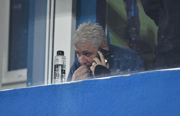 Șumudică, show la interviu! Cu cine ar fi vorbit la telefon în timpul partidei cu Farul: „Ați văzut voi? Sunt cu pastilele în buzunar, îi e frică să nu fac ceva”