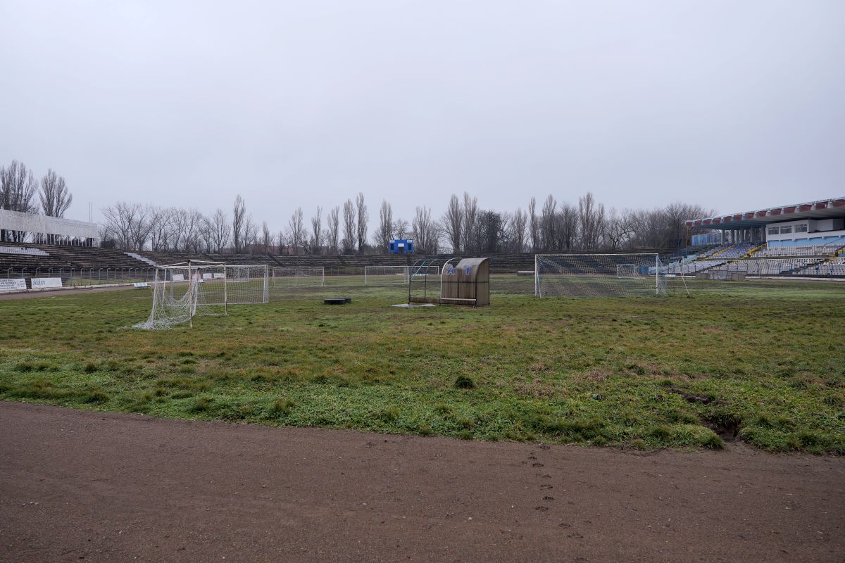 Stadionul de 20.000 de locuri din România se descompune! Reportaj GSP pe arena abandonată de autorități: nimeni nu o mai poate salva!
