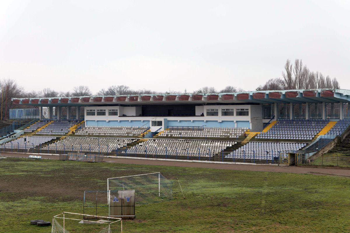 Stadionul de 20.000 de locuri din România se descompune! Reportaj GSP pe arena abandonată de autorități: nimeni nu o mai poate salva!