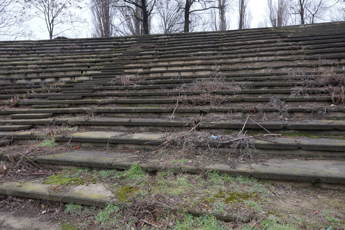 Stadionul de 20.000 de locuri din România se descompune! Reportaj GSP pe arena abandonată de autorități: nimeni nu o mai poate salva!