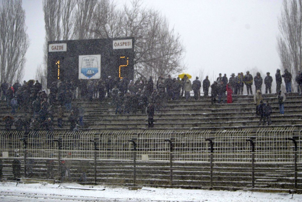 Când FCSB și Dinamo au jucat la Brăila: imagini din alte timpuri de pe „Municipalul” brăilean