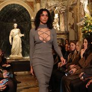 Imagini de pe podium la Săptămâna Modei de la Londra / FOTO: GettyImages