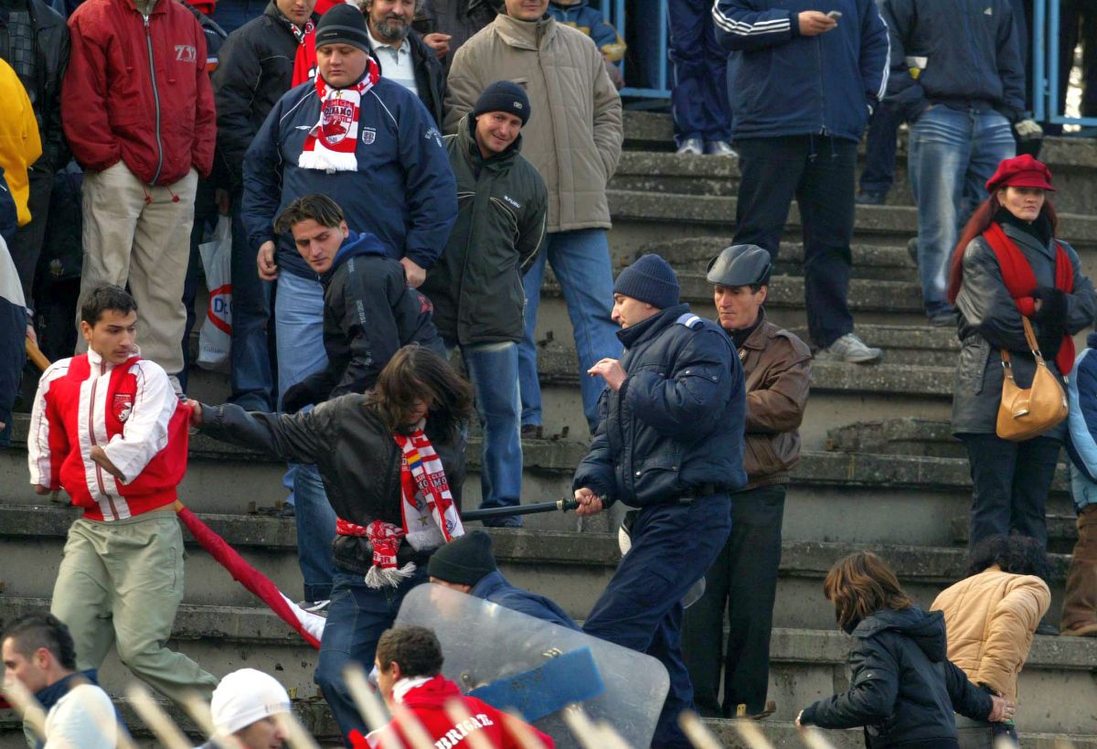 Când FCSB și Dinamo au jucat la Brăila: imagini din alte timpuri de pe „Municipalul” brăilean