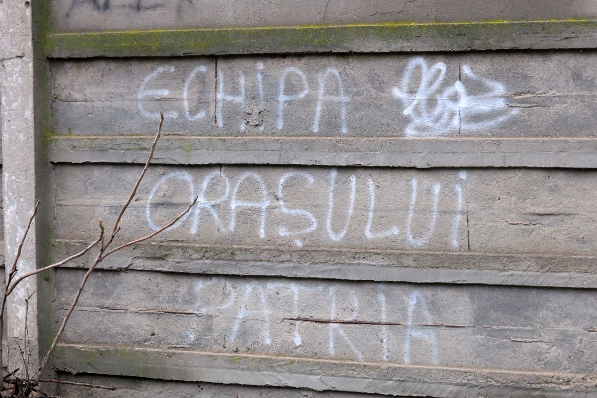 Stadionul de 20.000 de locuri din România se descompune! Reportaj GSP pe arena abandonată de autorități: nimeni nu o mai poate salva!