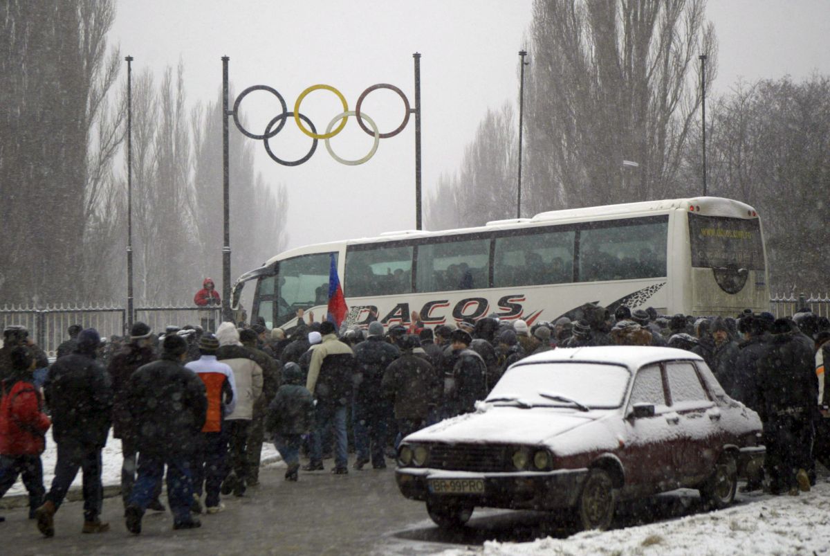 Când FCSB și Dinamo au jucat la Brăila: imagini din alte timpuri de pe „Municipalul” brăilean