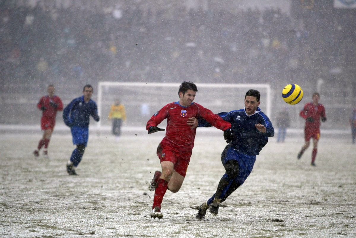 Când FCSB și Dinamo au jucat la Brăila: imagini din alte timpuri de pe „Municipalul” brăilean
