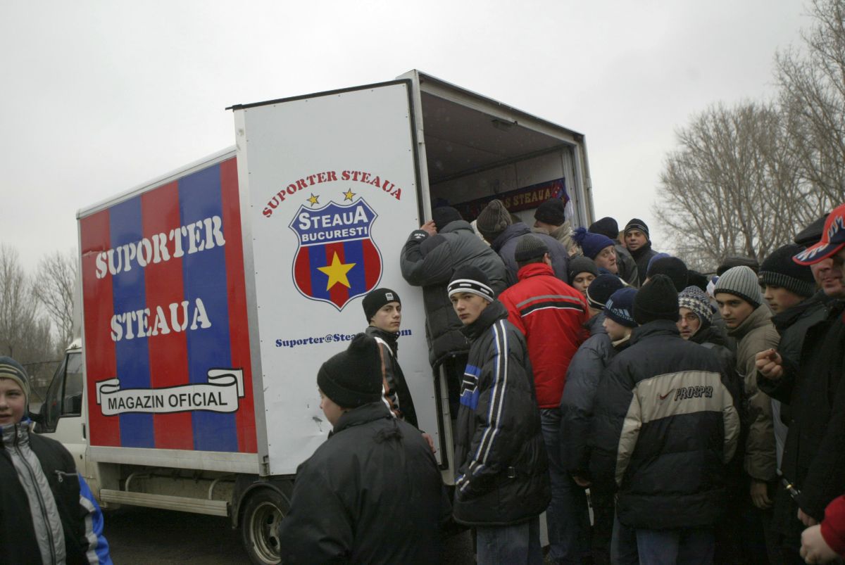 Când FCSB și Dinamo au jucat la Brăila: imagini din alte timpuri de pe „Municipalul” brăilean