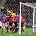 Senne Lammens, în acțiune contra lui Everton // foto: Guliver/gettyimages