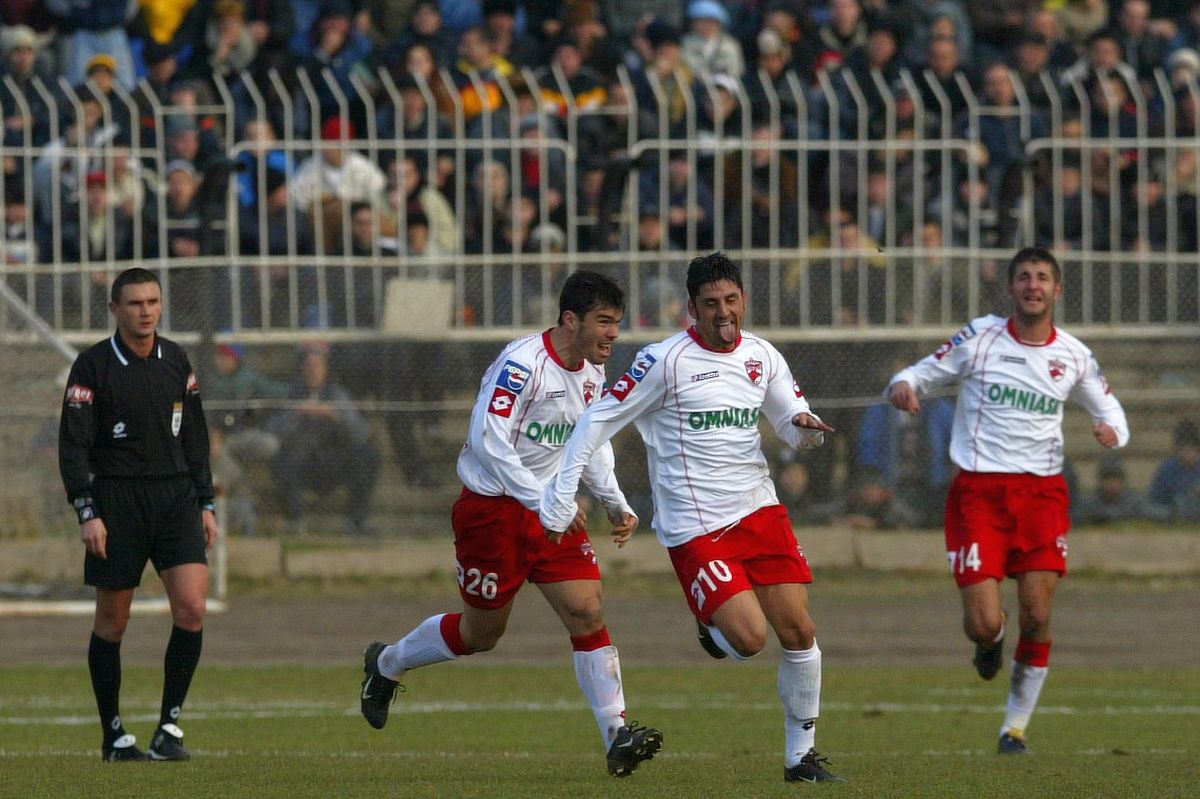 Când FCSB și Dinamo au jucat la Brăila: imagini din alte timpuri de pe „Municipalul” brăilean