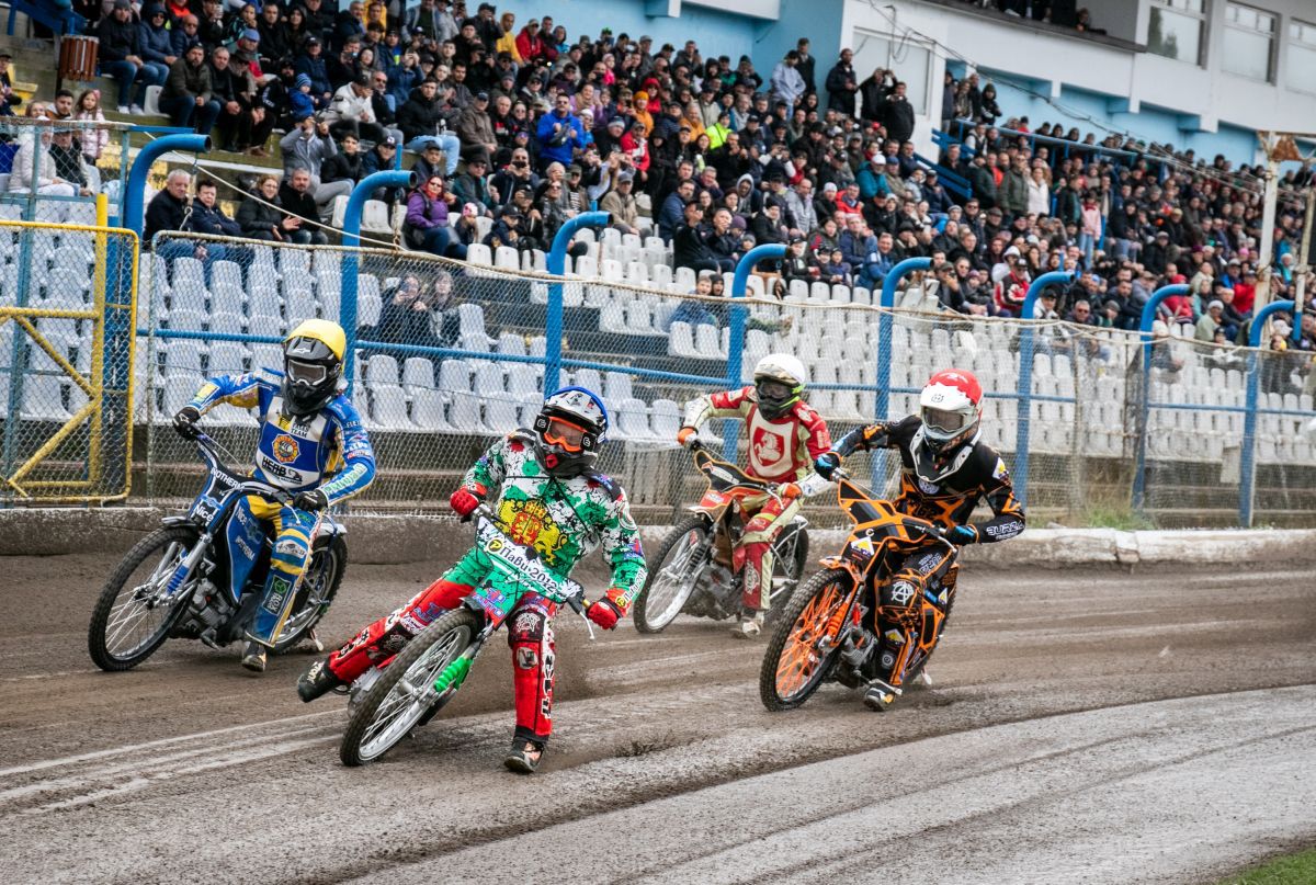 Stadionul de 20.000 de locuri din România se descompune! Reportaj GSP pe arena abandonată de autorități: nimeni nu o mai poate salva!