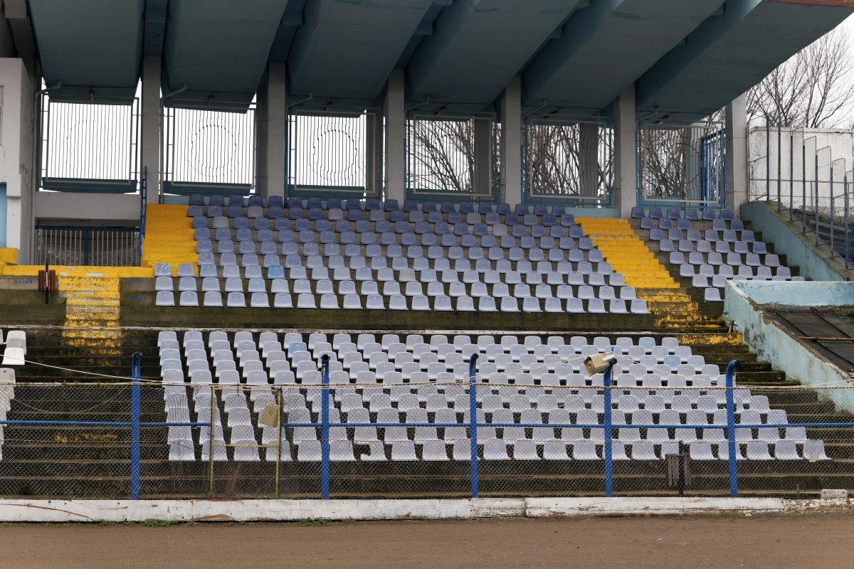 Stadionul de 20.000 de locuri din România se descompune! Reportaj GSP pe arena abandonată de autorități: nimeni nu o mai poate salva!